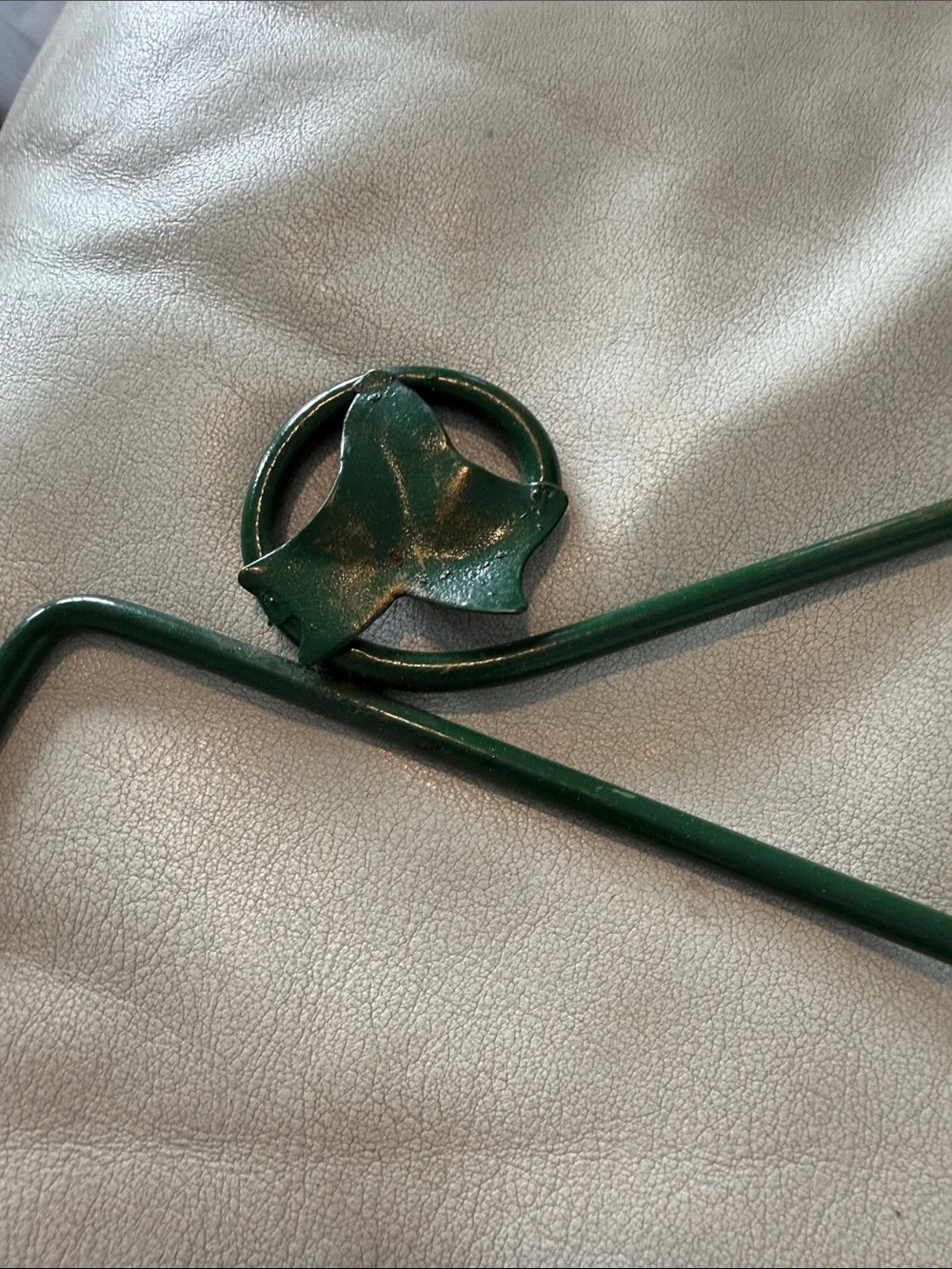 DARK GREEN METAL WALL DECOR WITH FIVE HOOKS
